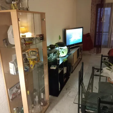 Les Carlins Homestay Nice